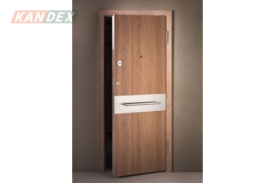 Cửa gỗ vân thép phù hợp lắp đặt tại ban công không? Xem ngay