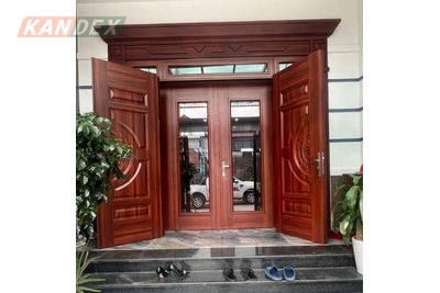 Cửa thép vân gỗ nào tốt, không màng nắng mưa? Xem ngay!
