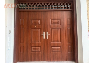 Thép vân gỗ nào tốt, không màng mưa nắng? Xem ngay!