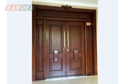 Cửa thép vân gỗ giá rẻ tiềm ẩn nguy cơ gì? Xem ngay!