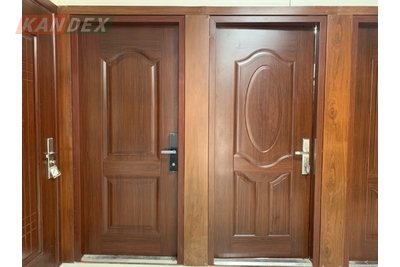 Cửa gỗ vân thép phù hợp lắp đặt cho chung cư không? Xem ngay!