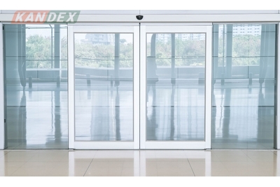 Kính chống cháy EI70 vệ sinh thế nào sạch bong kin kít?