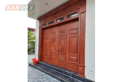 Cửa khung thép vân gỗ 4 cánh chọn thế nào cho hợp phong thủy