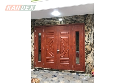 Cửa thép vân gỗ 4 cánh – Thiết kế đẳng cấp cho sảnh biệt thự