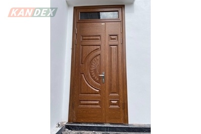 Cửa thép vân gỗ 2 cánh có thể gắn thiết bị báo trộm nào?