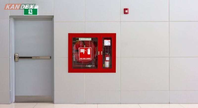 Cách Xử Lý Cửa Chống Cháy Bị Rỉ Sét Do Môi Trường Ẩm