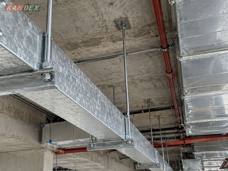 Máng Cáp Mạ Kẽm Nhúng Nóng 100x100 – Ưu Điểm Và Báo Giá 2026